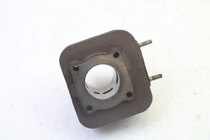 photo de CYLINDRE PISTON PIAGGIO NEW TYPHOON 50 (2010 - 2017) - Points de fixation