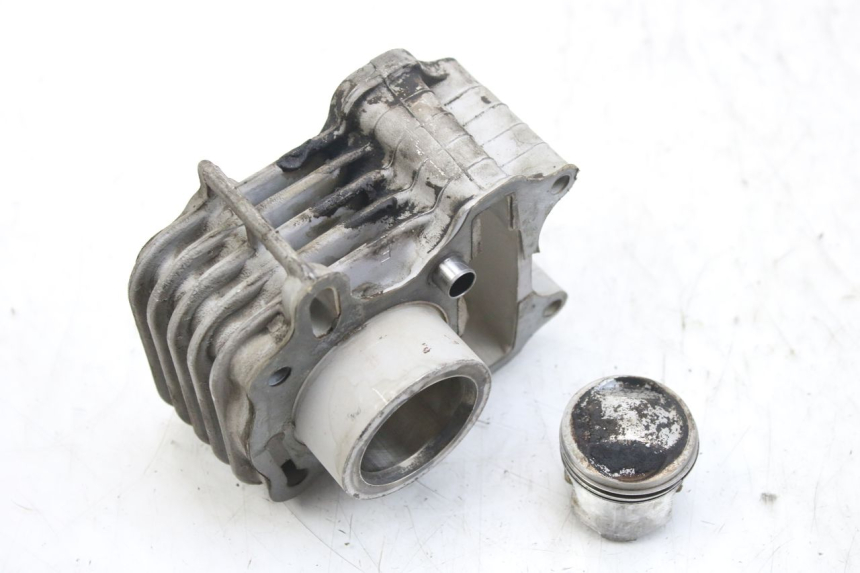 photo de CYLINDRE PISTON SYM ORBIT 2 4T 50 (2008 - 2017) - Vue d’ensemble