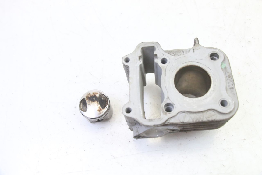 photo de CYLINDRE PISTON SYM ORBIT 2 4T 50 (2008 - 2017) - Zoom état d’usage