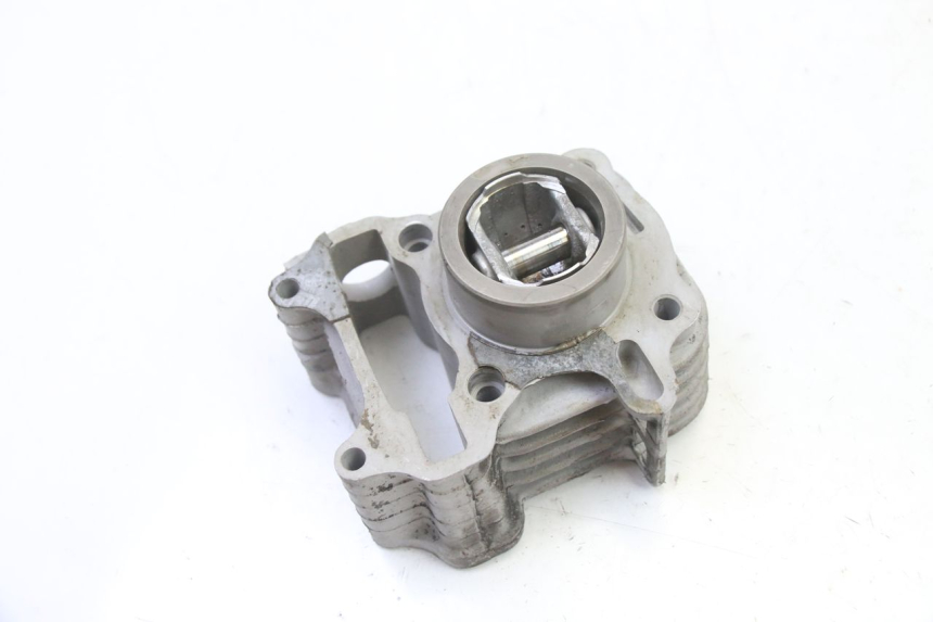 photo de CYLINDRE PISTON SYM ORBIT 2 4T 50 (2008 - 2017) - Points de fixation