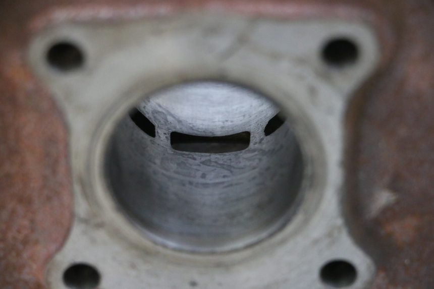 photo de CYLINDRE PISTON SYM ORBIT 2 50 (2008 - 2014) - État de surface