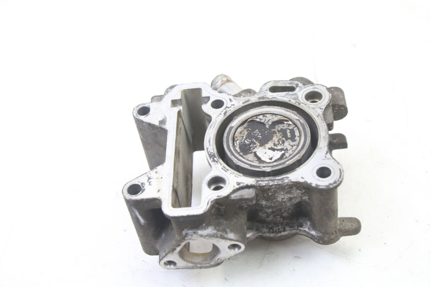 photo de CYLINDRE PISTON MBK OVETTO 4T 50 (2008 - 2016) - Gros plan technique