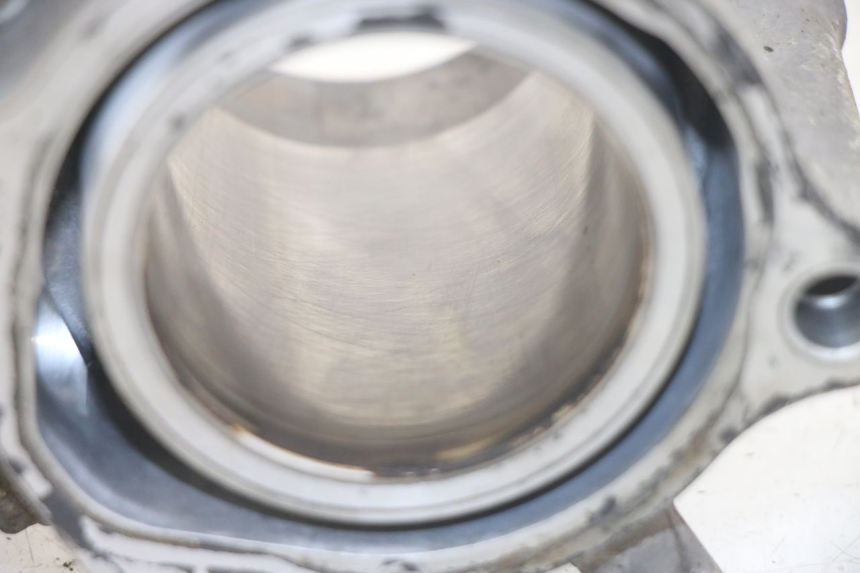 photo de CYLINDRE PISTON HONDA PCX (JF28) 125 (2009 - 2011) - Zoom état d’usage