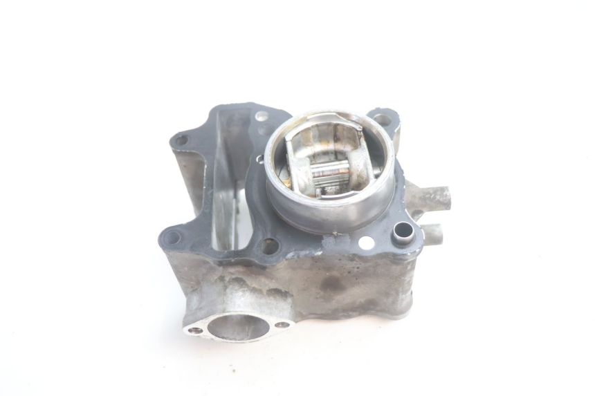 photo de CYLINDRE PISTON HONDA PCX (JF28) 125 (2009 - 2011) - Gros plan technique