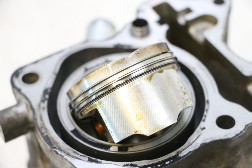 photo de CYLINDRE PISTON HONDA PCX (JF57/JF64) 125 (2014 - 2018) - Autre angle de vue