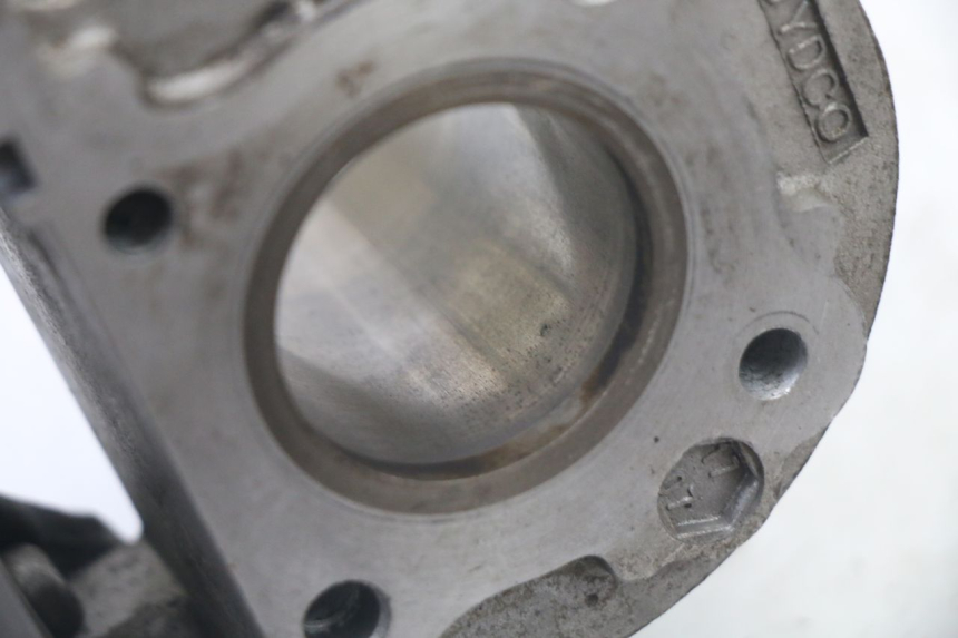 photo de CYLINDRE PISTON PEUGEOT KISBEE 4T 50 (2010 - 2017) - Vue rapprochée