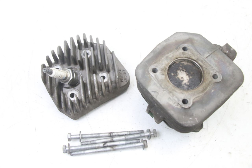 photo de CYLINDRE PISTON PEUGEOT LUDIX ONE 50 (2005 - 2008) - État de surface