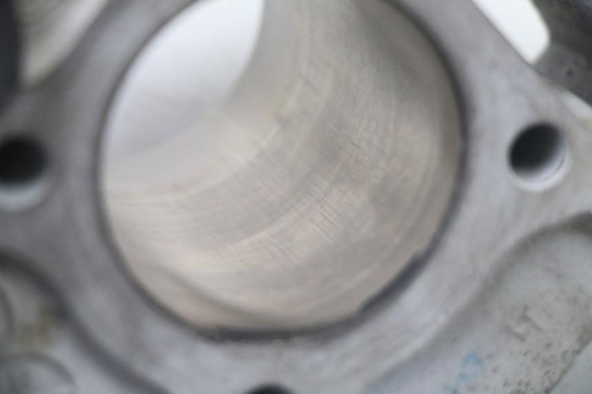 photo de CYLINDRE PISTON PEUGEOT VIVACITY 125 (2010 - 2017) - Vue rapprochée