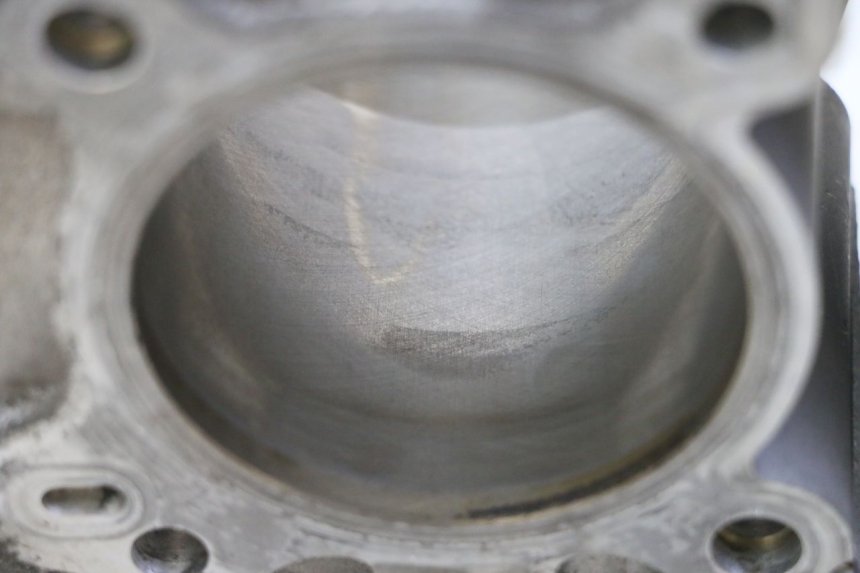 photo de CYLINDRE PISTON PIAGGIO VESPA LX 150 (2005 - 2013) - Gros plan technique