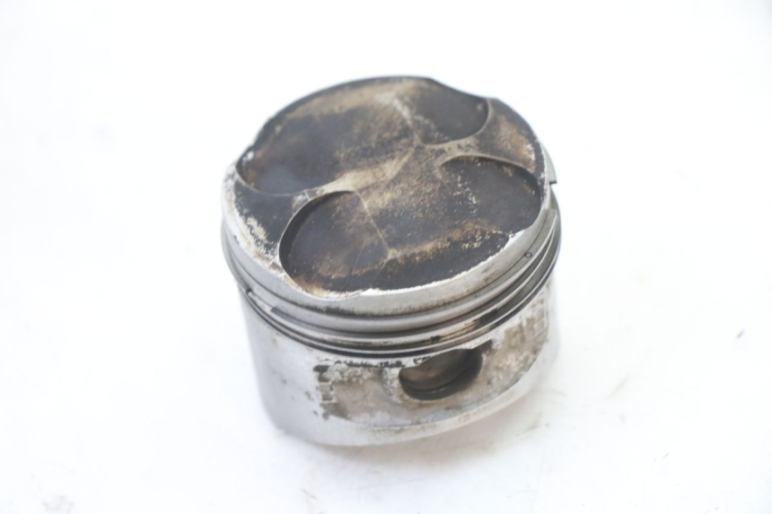 photo de CYLINDRE PISTON PIAGGIO X8 125 (2004 - 2007) - Vue rapprochée