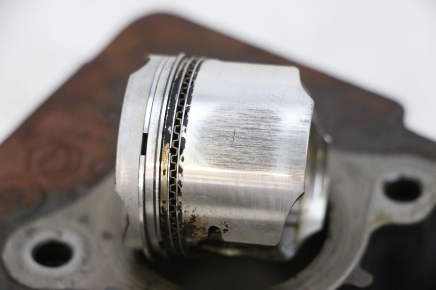 photo de CYLINDRE PISTON PIAGGIO ZIP 4T 50 (2018 - 2020) - Vue rapprochée