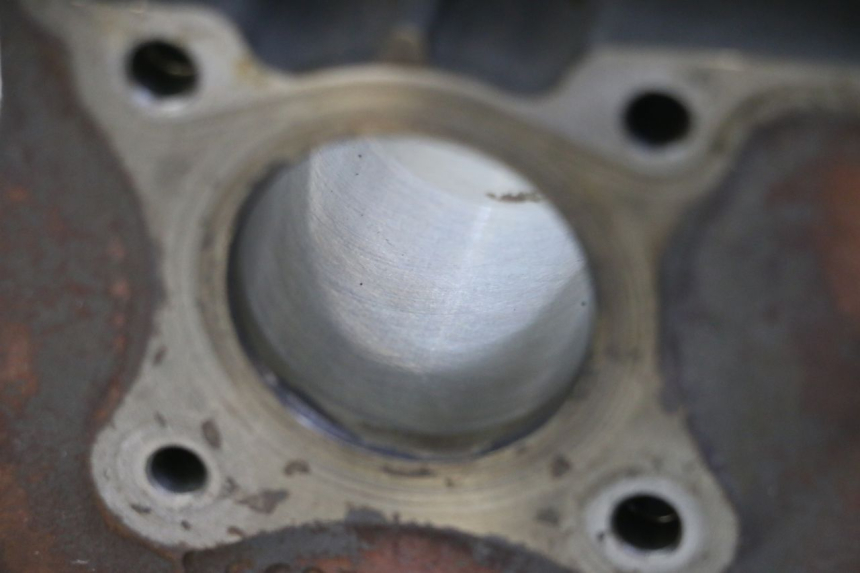 photo de CYLINDRE PISTON PIAGGIO ZIP 4T 50 (2018 - 2020) - Gros plan technique