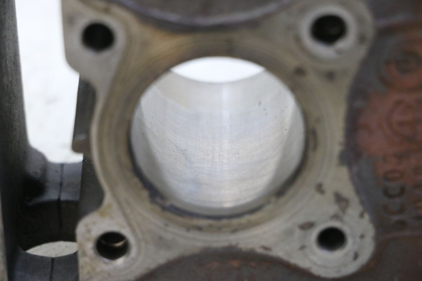 photo de CYLINDRE PISTON PIAGGIO ZIP 4T 50 (2018 - 2020) - État de surface