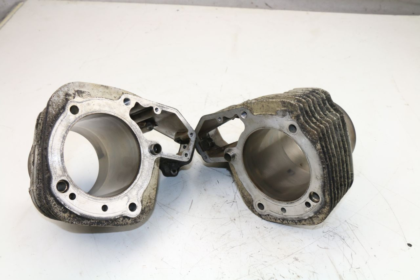 photo de CYLINDRE PISTON BMW R RT ABS 1100 (1996 - 2001) - Gros plan technique