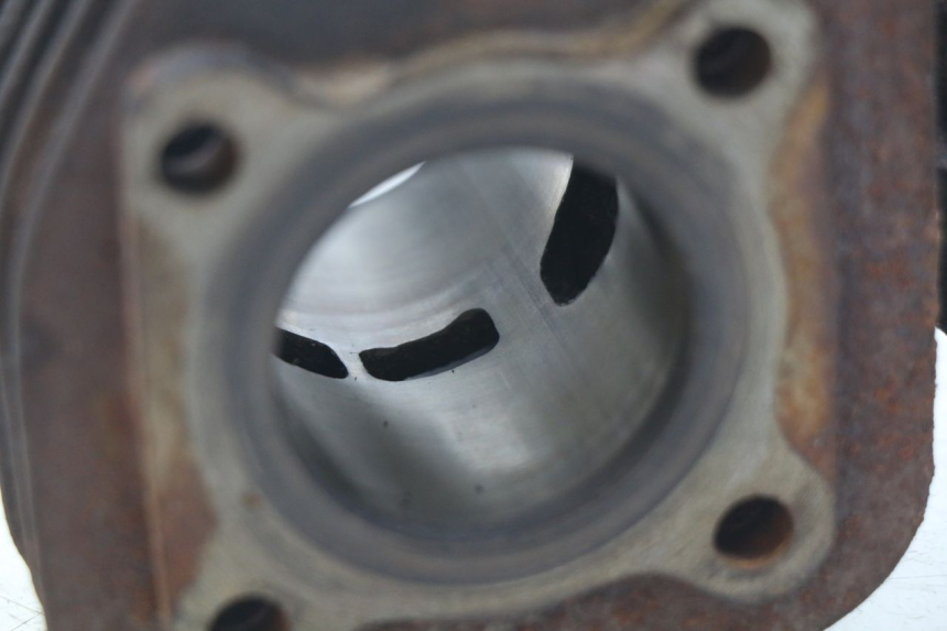 photo de CYLINDRE PISTON RIDE RACE GT 2T 50 (2012 - 2017) - Gros plan technique