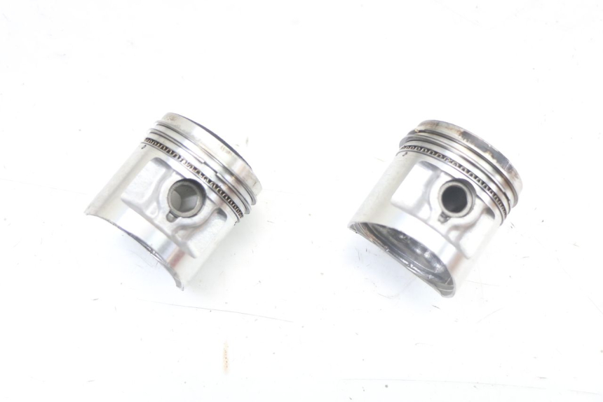 photo de CYLINDRE PISTON REGAL RAPTOR RAXTER 2 125 (2007 - 2015) - Points de fixation