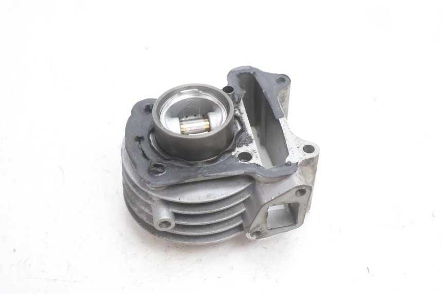 photo de CYLINDRE PISTON LAZIO RENO 50 (2016 - 2021) - Autre angle de vue
