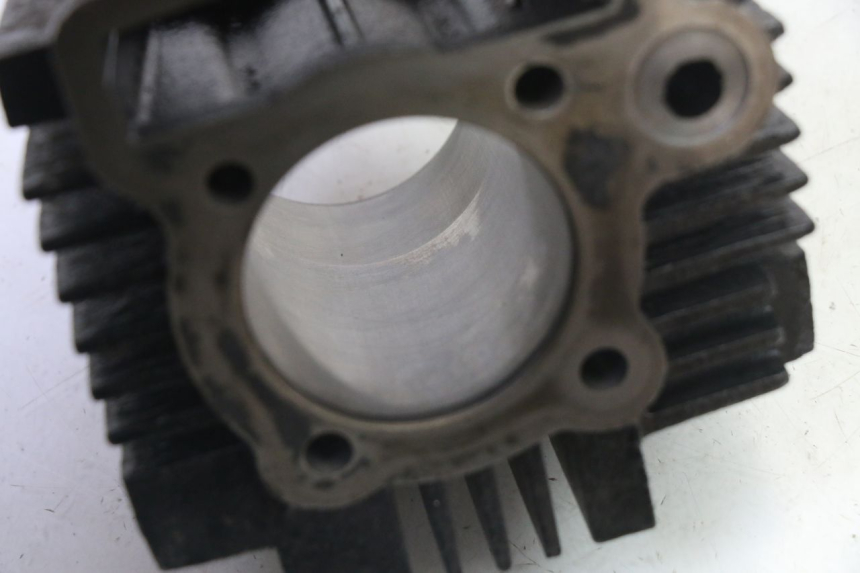 photo de CYLINDRE PISTON APOLLO RFZ 125 - Zoom composants