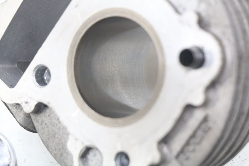 photo de CYLINDRE PISTON TNT MOTOR ROMA 10' 4T 50 (2007 - 2018) - Autre angle de vue