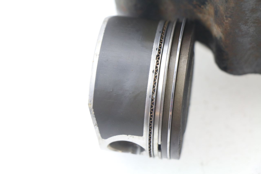 photo de CYLINDRE PISTON PEUGEOT SATELIS COMPRESSOR K15 125 (2006 - 2009) - Zoom composants