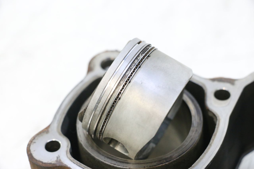 photo de CYLINDRE PISTON PEUGEOT SATELIS 125 (2006 - 2009) - Angle alternatif