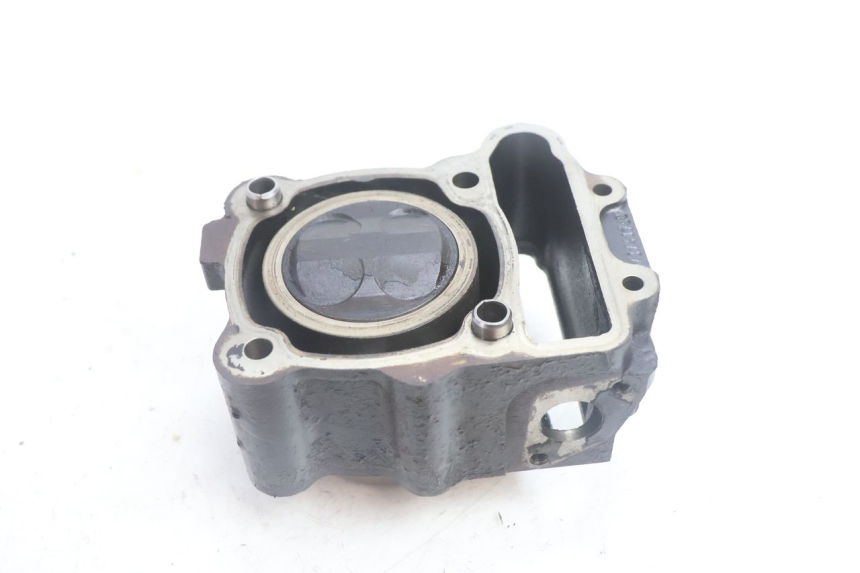 photo de CYLINDRE PISTON PEUGEOT SATELIS 125 (2006 - 2009) - Autre angle de vue