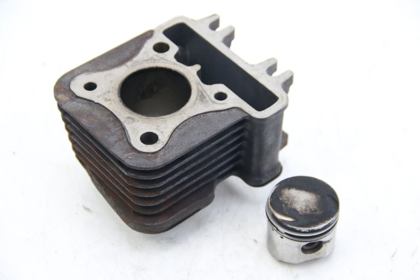 photo de CYLINDRE PISTON APRILIA SCARABEO 4T 50 (2009 - 2017) - Vue principale