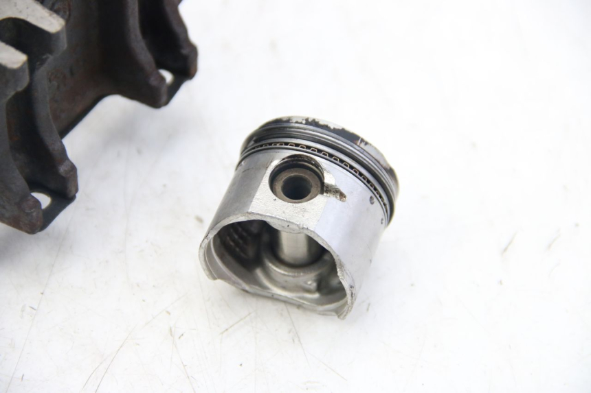 photo de CYLINDRE PISTON APRILIA SCARABEO 4T 50 (2009 - 2017) - Détail de la pièce