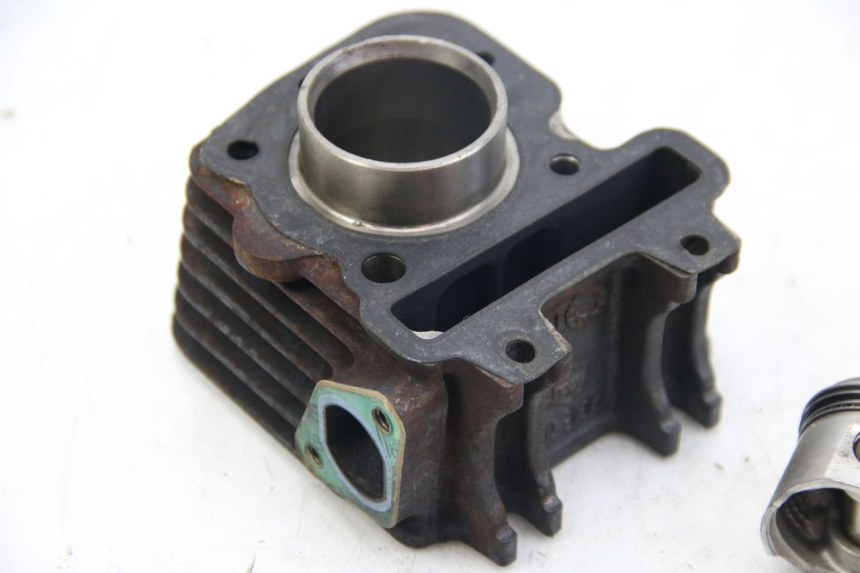 photo de CYLINDRE PISTON APRILIA SCARABEO 4T 50 (2009 - 2017) - État de surface