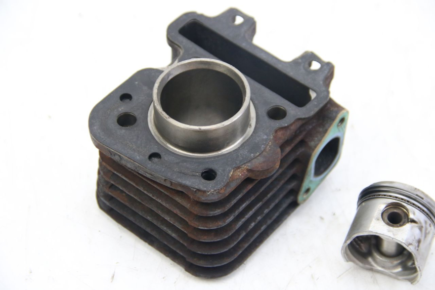 photo de CYLINDRE PISTON APRILIA SCARABEO 4T 50 (2009 - 2017) - Marquages et références