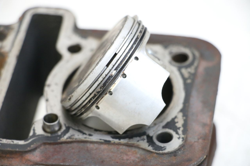 photo de CYLINDRE PISTON APRILIA SCARABEO 100 (2003 - 2012) - Vue rapprochée