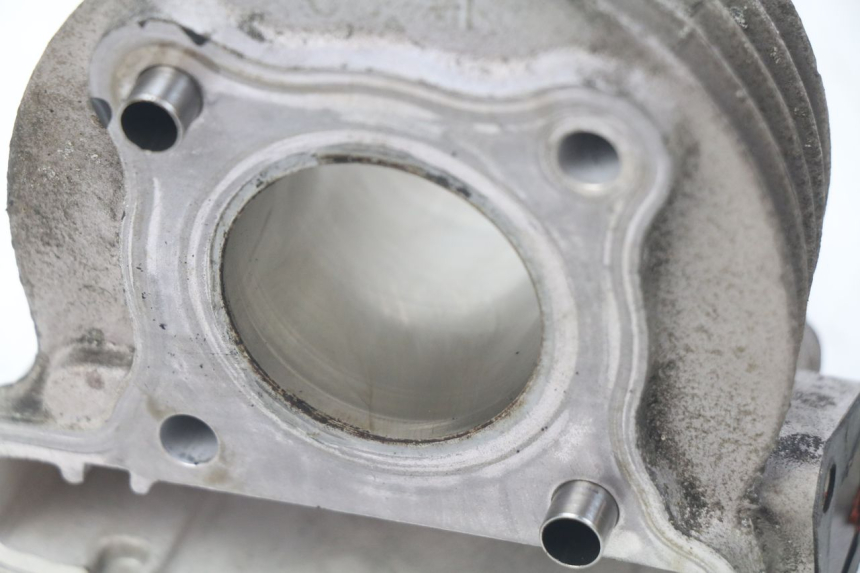 photo de CYLINDRE PISTON KYMCO SENTO 50 (2008 - 2013) - Autre angle de vue