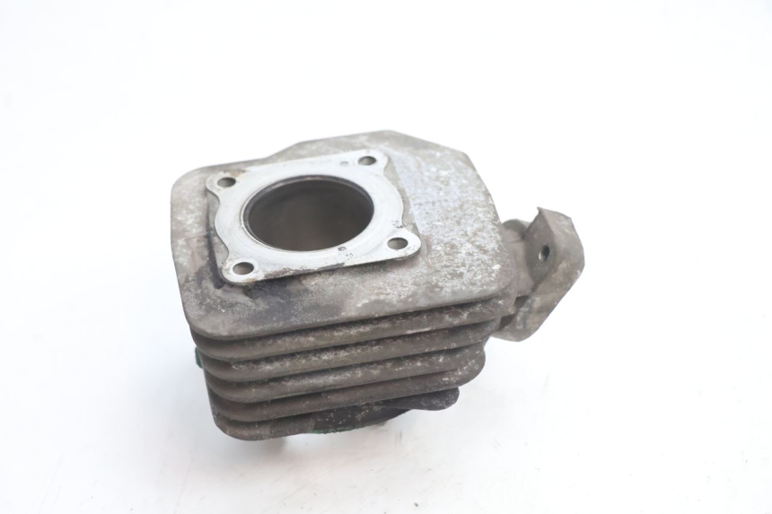 photo de CYLINDRE PISTON PEUGEOT SPEEDFIGHT 2 AC 50 (2000 - 2009) - Vue d’ensemble