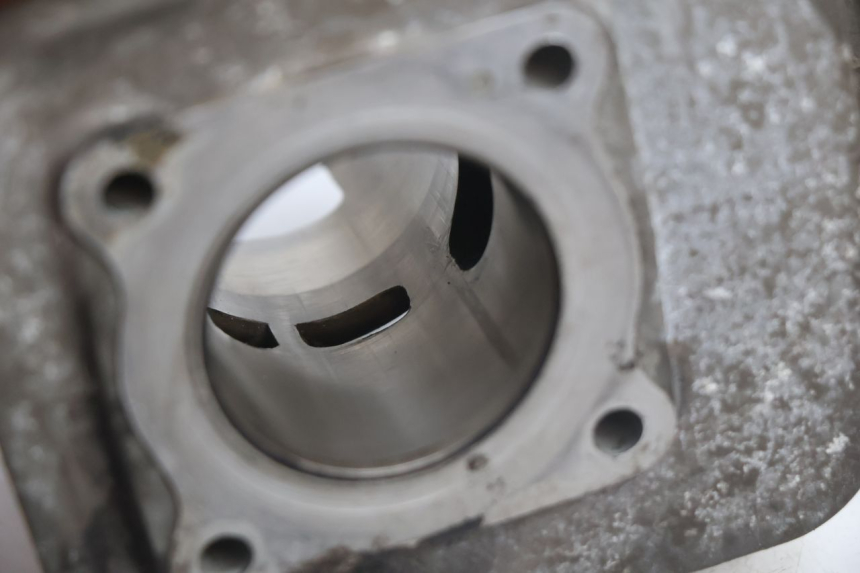 photo de CYLINDRE PISTON PEUGEOT SPEEDFIGHT 2 AC 50 (2000 - 2009) - Pièce contrôlée