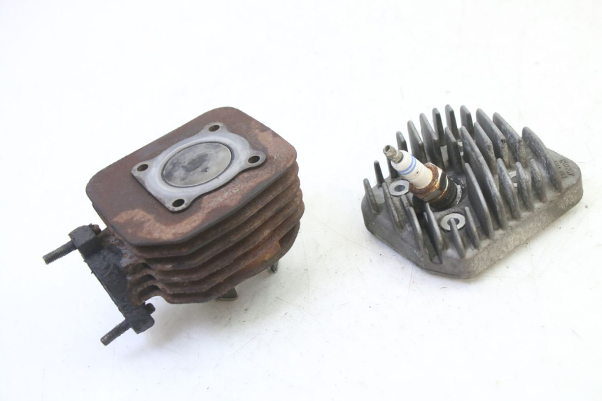 photo de CYLINDRE PISTON PEUGEOT SPEEDFIGHT 3 AIR 50 (2009 - 2015) - Gros plan technique