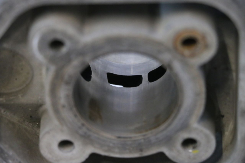 photo de CYLINDRE PISTON PEUGEOT SPEEDFIGHT LC 50 (1996 - 2002) - État de surface