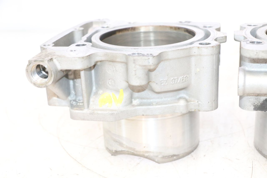 photo de CYLINDRE PISTON CAN-AM SPYDER RS 1000 (2008 - 2012) - Zoom qualité