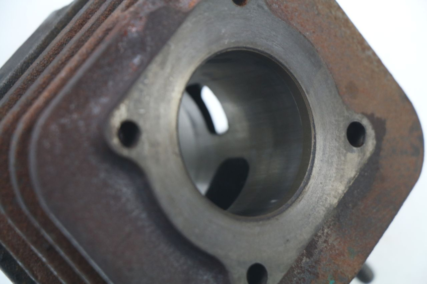 photo de CYLINDRE PISTON APRILIA SR 2T 50 (2012 - 2017) - Autre angle de vue