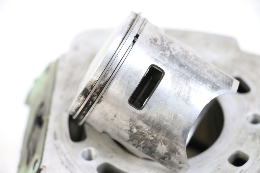 photo de CYLINDRE PISTON CAGIVA SUPER CITY 125 (1992 - 1997) - Autre angle de vue