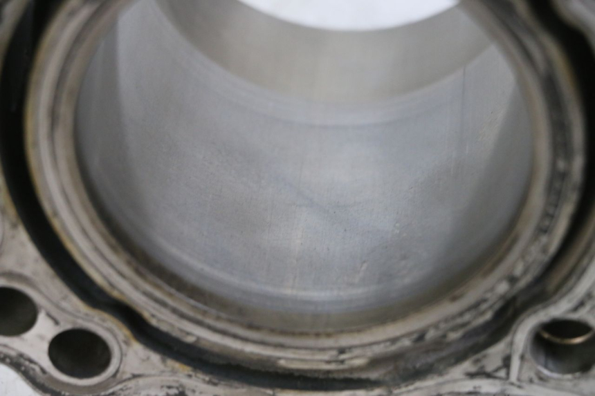 photo de CYLINDRE PISTON SUZUKI SV S 650 (1999 - 2002) - Vue d’ensemble