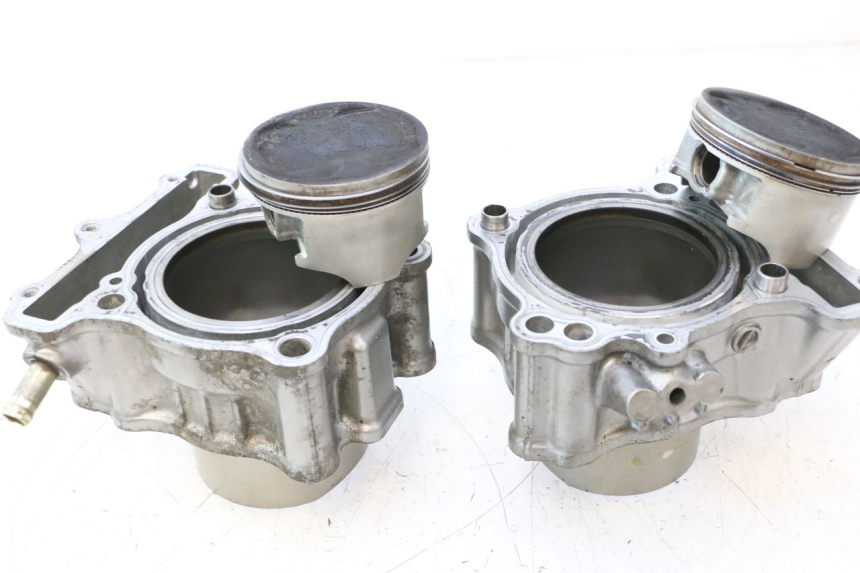 photo de CYLINDRE PISTON SUZUKI SV S 650 (1999 - 2002) - Vue rapprochée