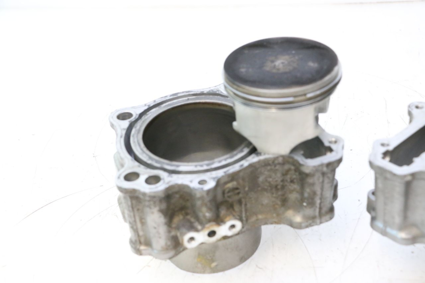photo de CYLINDRE PISTON SUZUKI SV S 650 (2003 - 2009) - Focus structure
