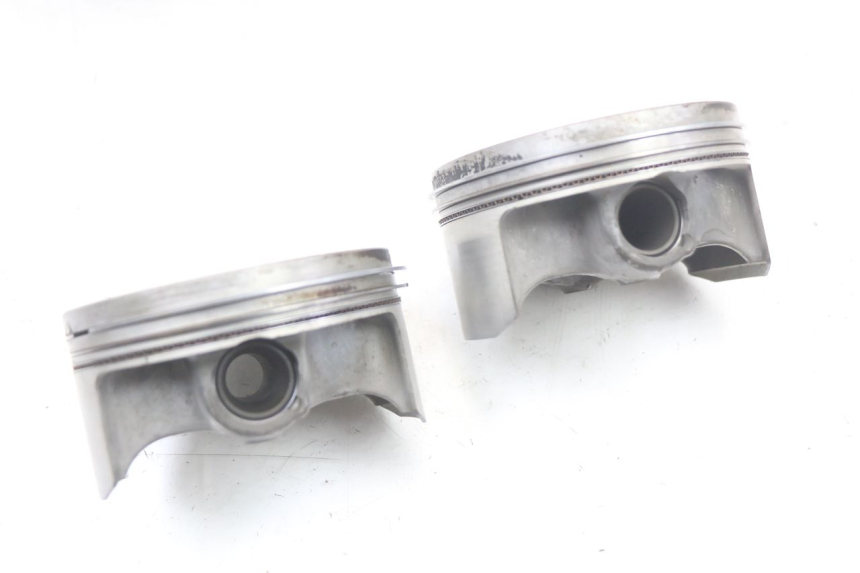 photo de CYLINDRE PISTON YAMAHA TDM ABS 900 (2002 - 2014) - Vue rapprochée