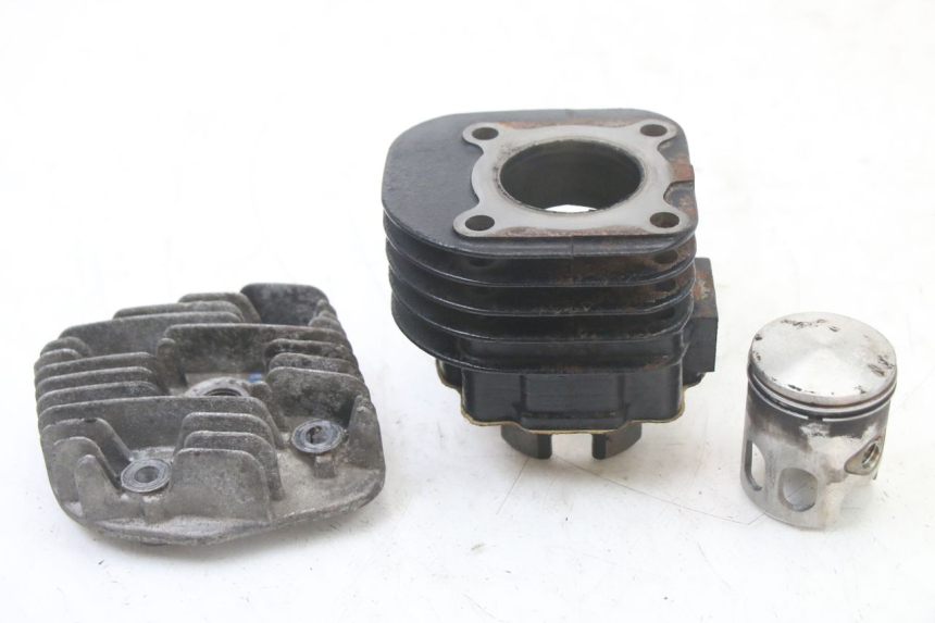 photo de CYLINDRE PISTON TNT MOTOR ROMA 10' 2T 50 (2011 - 2018) - Gros plan technique