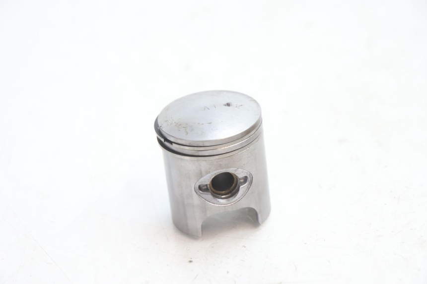 photo de CYLINDRE PISTON PEUGEOT TREKKER 50 (1995 - 2004) - Vue rapprochée