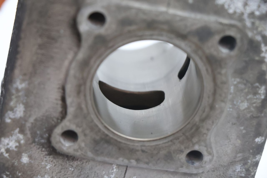 photo de CYLINDRE PISTON PEUGEOT TREKKER 50 (1995 - 2004) - Marquages et références