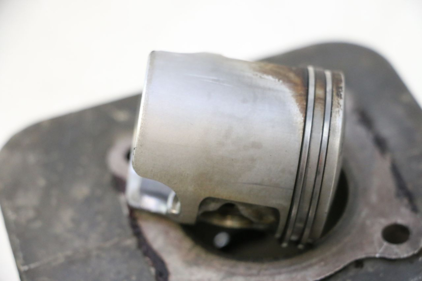 photo de CYLINDRE PISTON PEUGEOT TREKKER 50 (1995 - 2004) - Zoom qualité