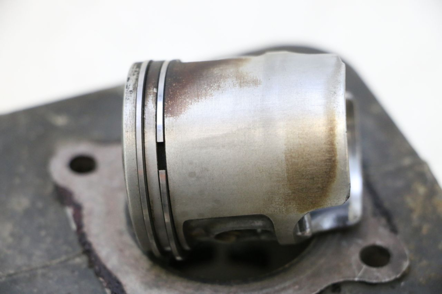 photo de CYLINDRE PISTON PEUGEOT TREKKER 50 (1995 - 2004) - Aperçu profil
