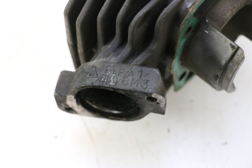 photo de CYLINDRE PISTON PEUGEOT TREKKER 50 (1995 - 2004) - Autre angle de vue
