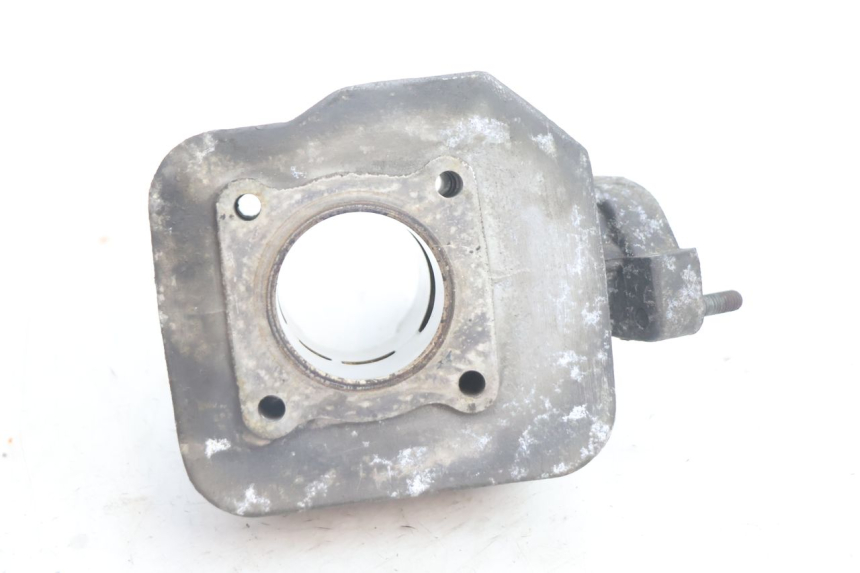 photo de CYLINDRE PISTON PEUGEOT TREKKER 50 (1995 - 2004) - Gros plan technique